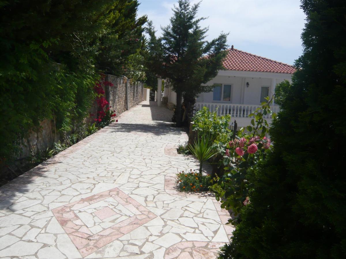 Verga Panorama Apartments Kalamata Bagian luar foto